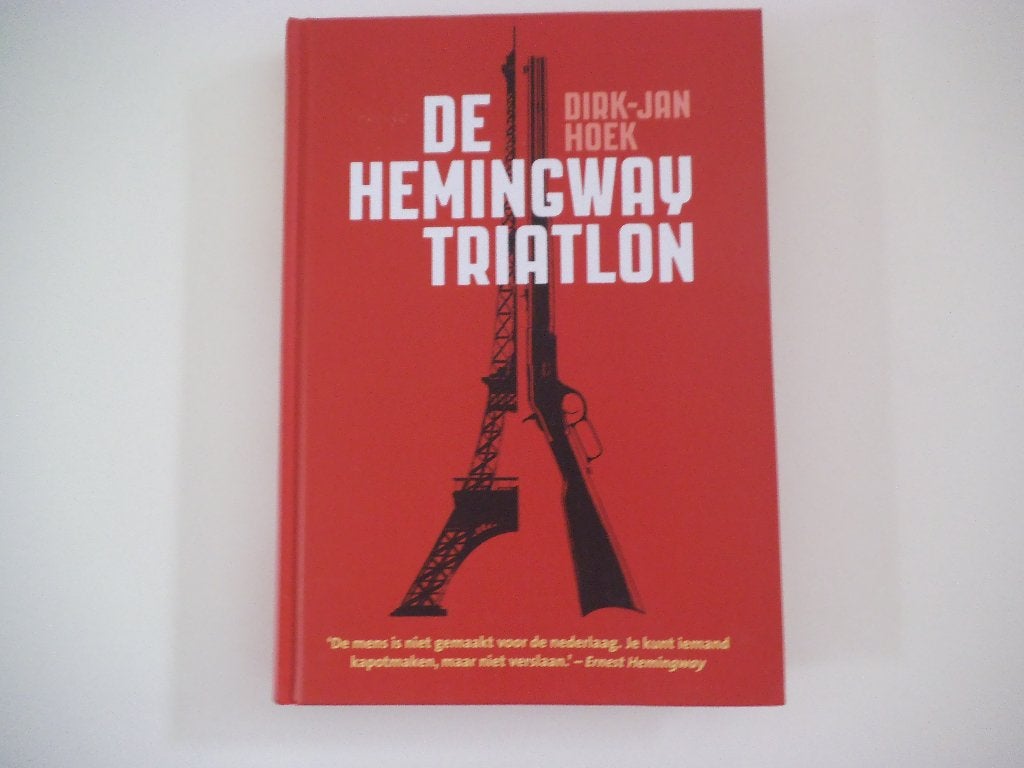De hemingway triatlon  Dirk-Jan Hoek, Boeken, Eén stripboek, Ophalen of Verzenden, Zo goed als nieuw