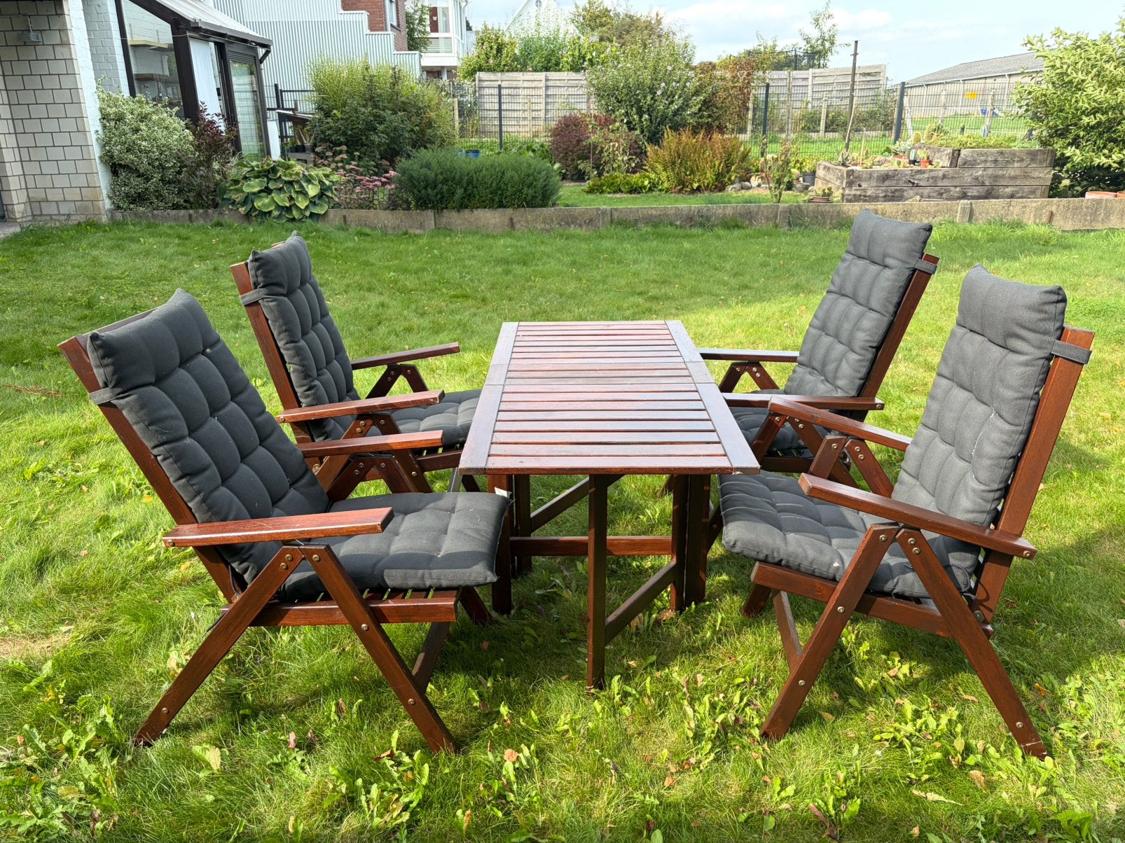 Set de jardin - table en bois avec 4 chaises confortables, Enlèvement, Comme neuf, Salons de jardin