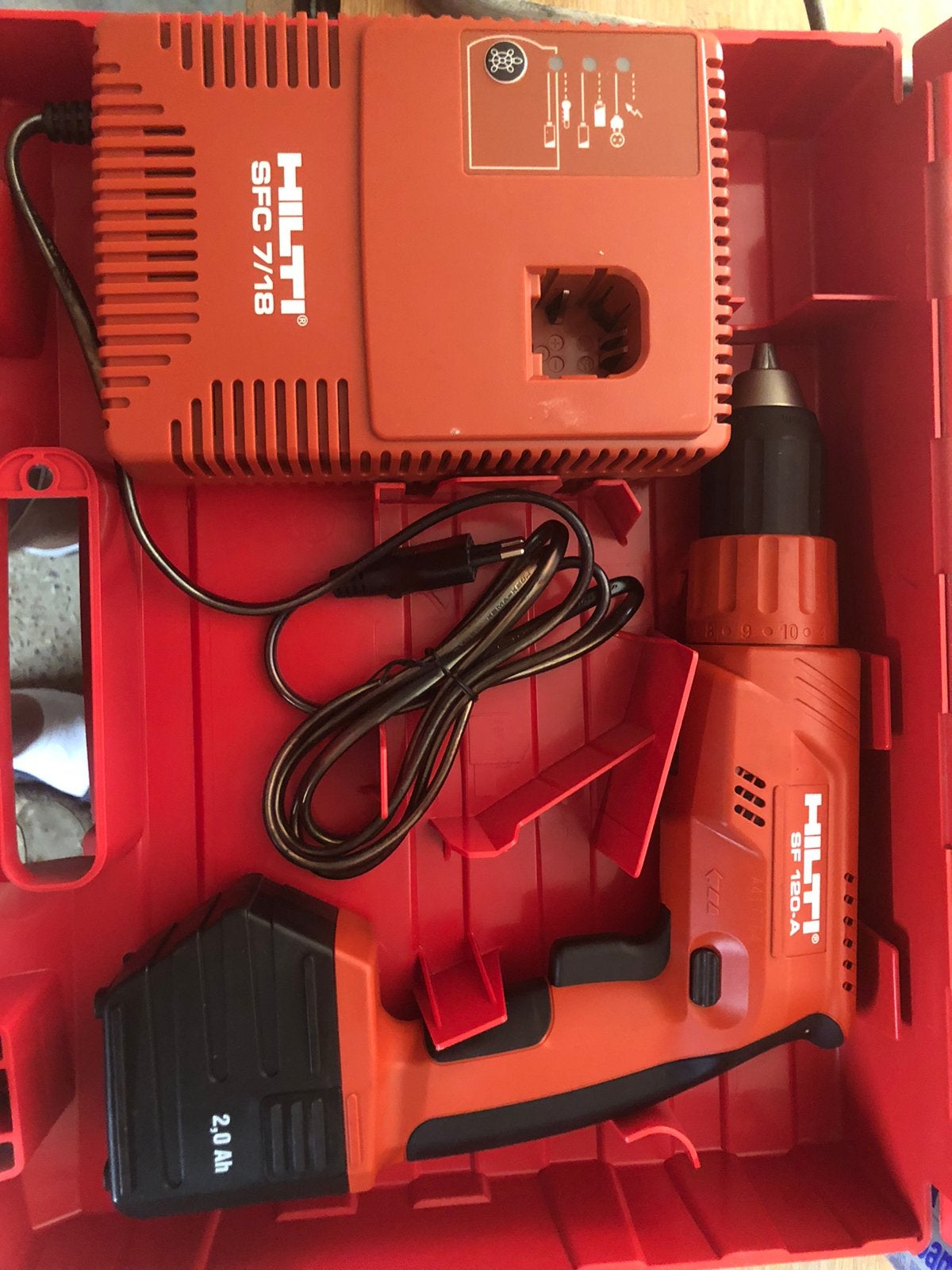 HILTI visseuse SF120-A, Bricolage & Construction, Enlèvement, Neuf, Autres types, Hilti