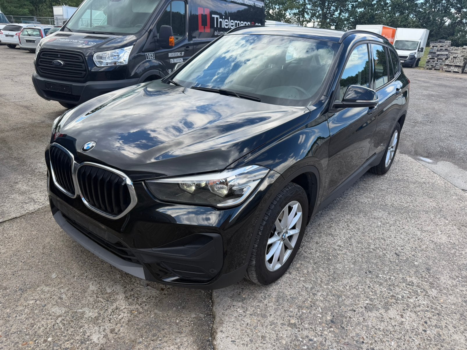 BMW X1 sDrive18i – 1STE EIGENAAR – CAMERA – PDC – LEDER –, Auto's, BMW, Dealer onderhouden, Zwart, Leder, SUV of Terreinwagen