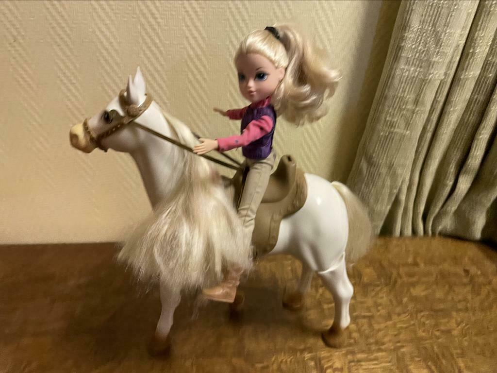 PONEY MARCHE SEUL ET FAIT DU BRUIT, Enfants & Bébés, Enlèvement ou Envoi