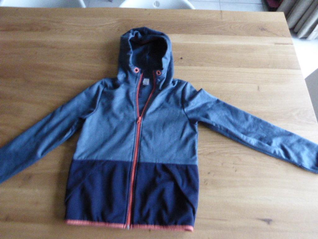 Warme fleece trui blauw - 14 j, Kinderen en Baby's, Kinderkleding | Maat 164, Quechua, Jongen of Meisje, Trui of Vest, Ophalen of Verzenden
