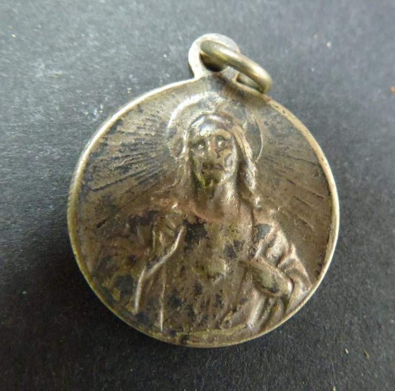 oude medaille Jezus Virgo carmeli O.B.C. zilverkleurig, Ophalen of Verzenden, Gebruikt, Sieraad, Christendom | Katholiek