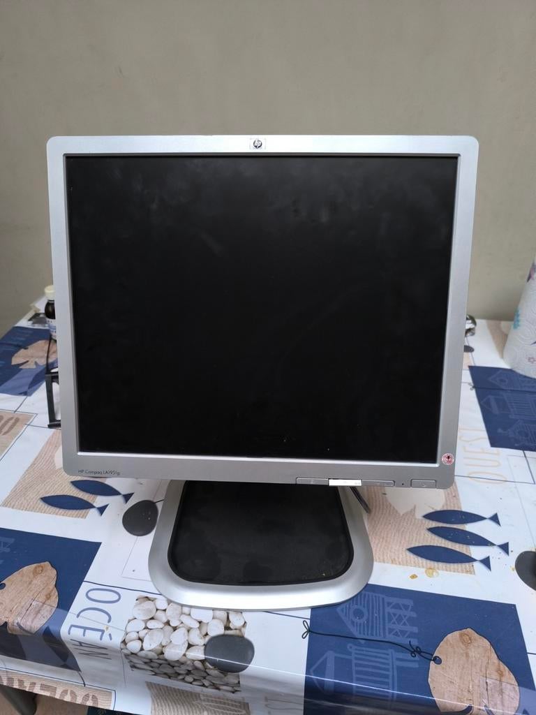 Computerscherm voor 2 stuks, Ophalen, Zo goed als nieuw