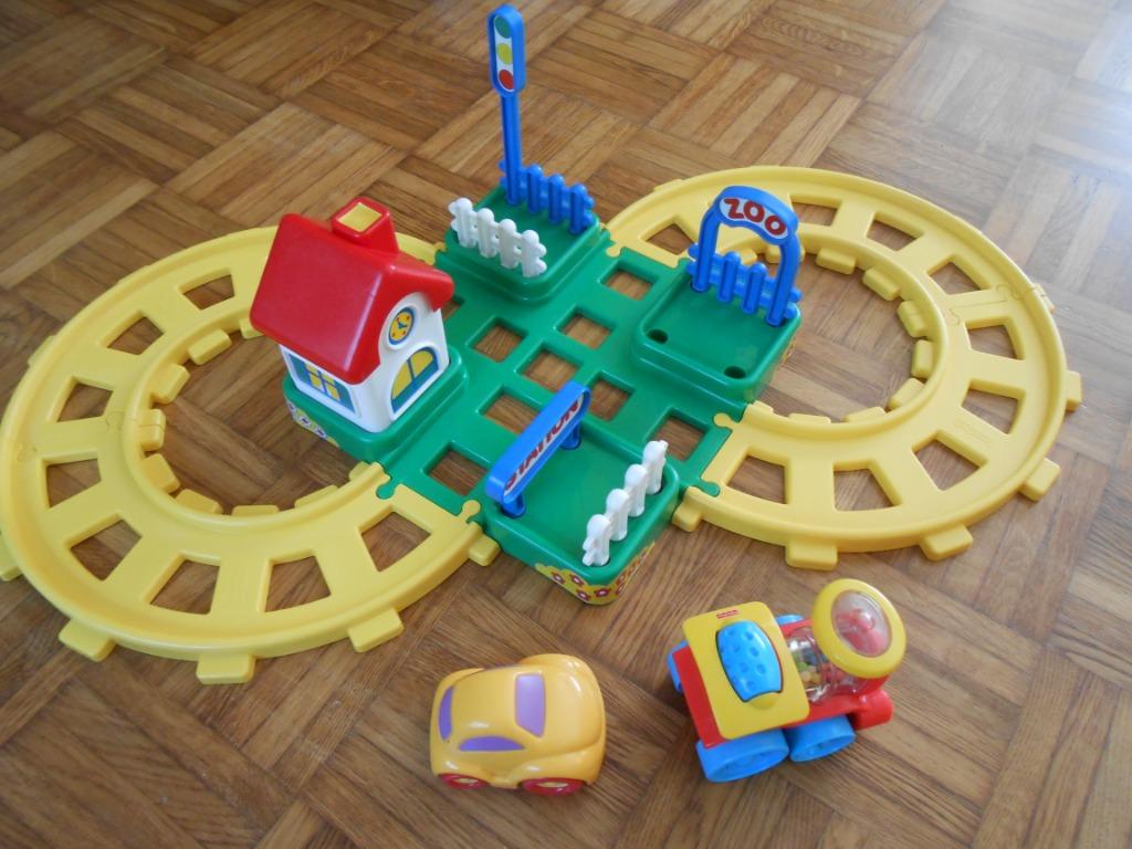 circuit Berchet vintage rail route, locomotive Fisher Price, Ophalen, Zo goed als nieuw, Racebaan