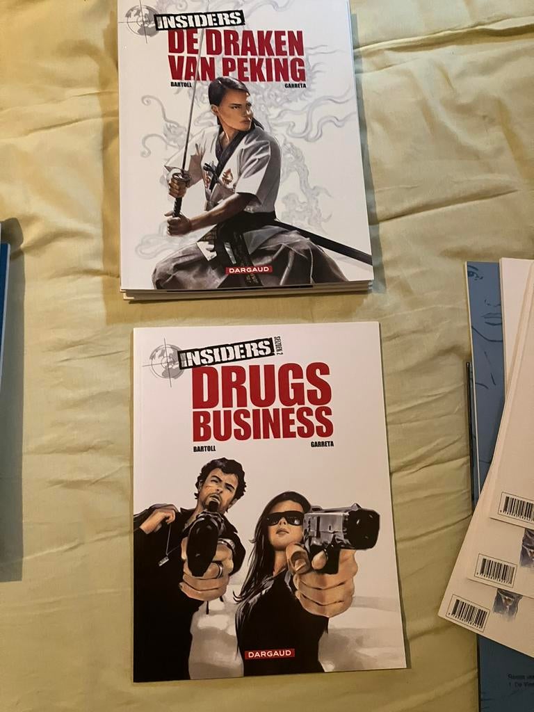 Insiders volledige reeks 1-7 cyclus 1 en nr 1 cyclus 2, Enlèvement ou Envoi