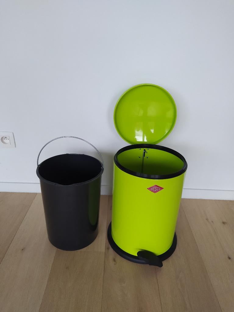 Poubelle à pédale WESCO lime 13l, Maison & Meubles, À pédale, Moins de 50 cm, 10 à 20 litres, Comme neuf