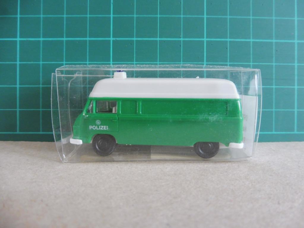 1:87 I.M.U. IMU 09004 Hanomag F35 1967 Kastenwagen 'Polizei', Enlèvement ou Envoi, Comme neuf, Voiture, Autres marques