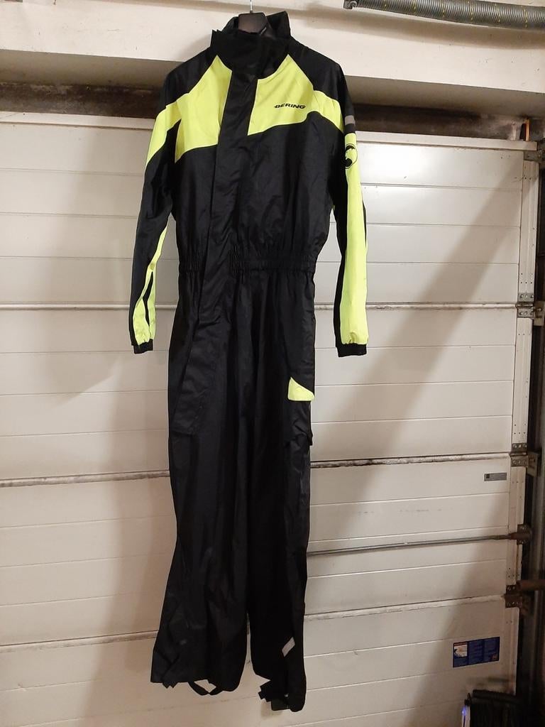 Bering motorkleding regenpak, Ophalen