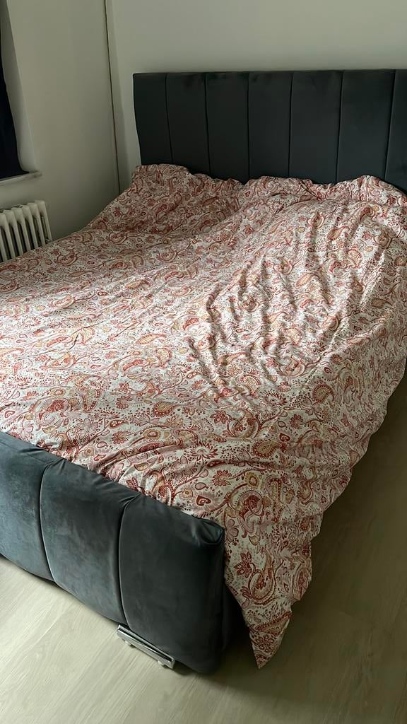 Lit 160x200 avec matelas, Maison & Meubles, Enlèvement ou Envoi, Comme neuf, Matelas