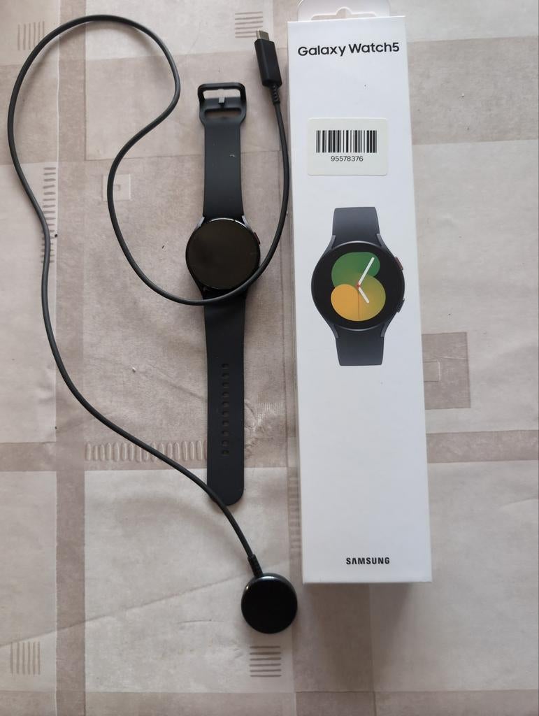 Samsung Galaxy Watch5 4G Zwart 40mm, Enlèvement ou Envoi, Comme neuf, Battement de coeur, Samsung Galaxy