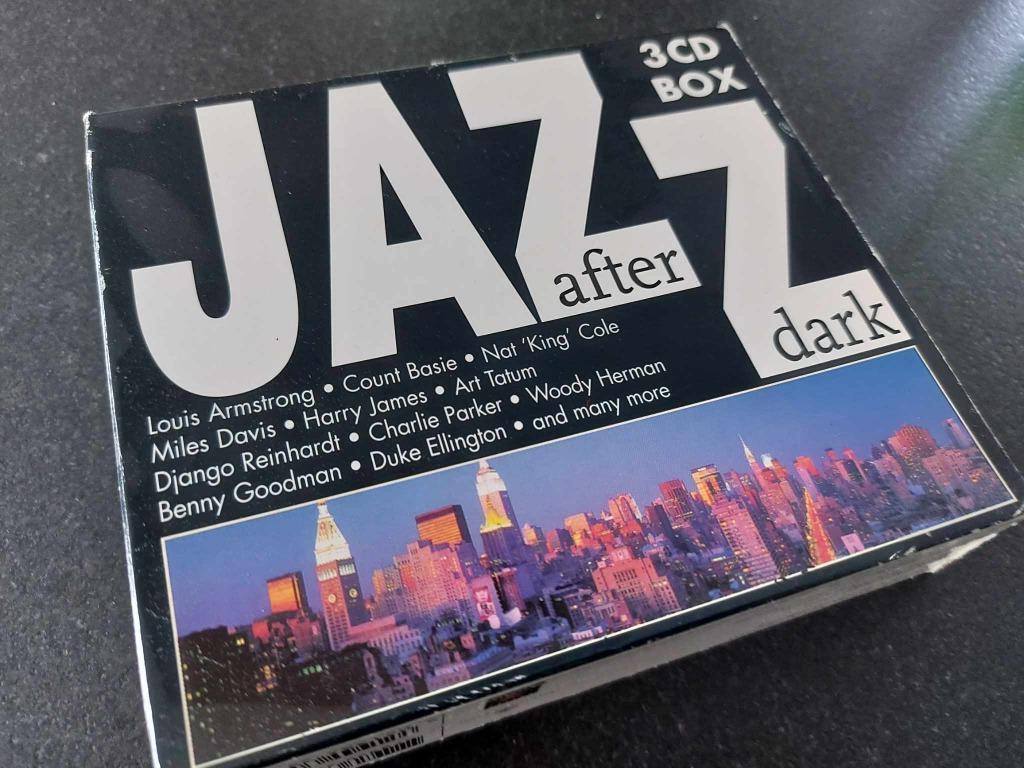 JAZZ AFTER DARK - BOX 3 x CD / KUYS - UAE 35402 / 2002, Enlèvement ou Envoi, 1940 à 1960, Utilisé, Jazz