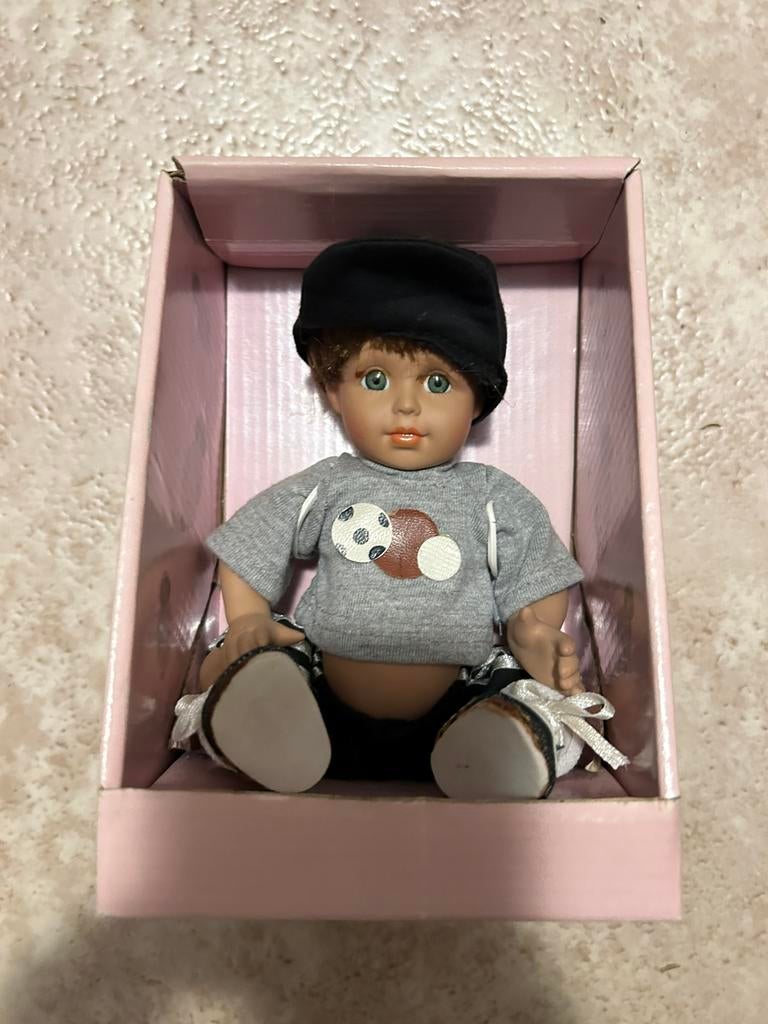 Poupée en porcelaine peinte à la main, Collections, Enlèvement ou Envoi, Neuf, Poupée