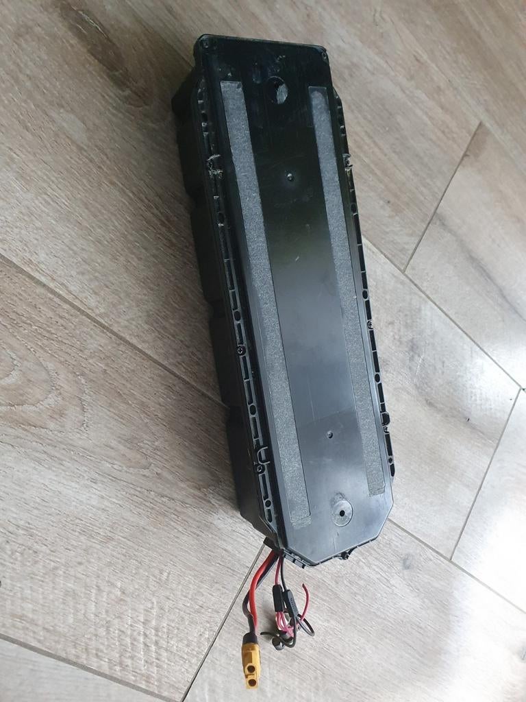 36v 15.6ah scooterfietsbatterij, Fietsen en Brommers, Ophalen of Verzenden, Zo goed als nieuw