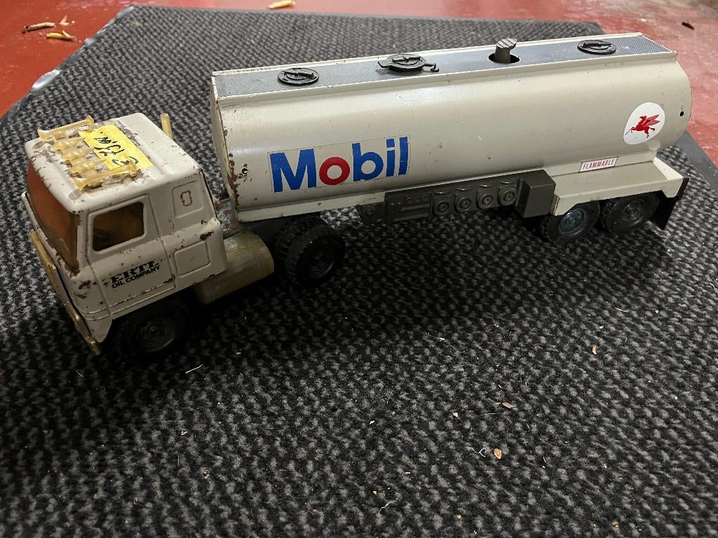 Camion métallique vintage ERTL, Enlèvement