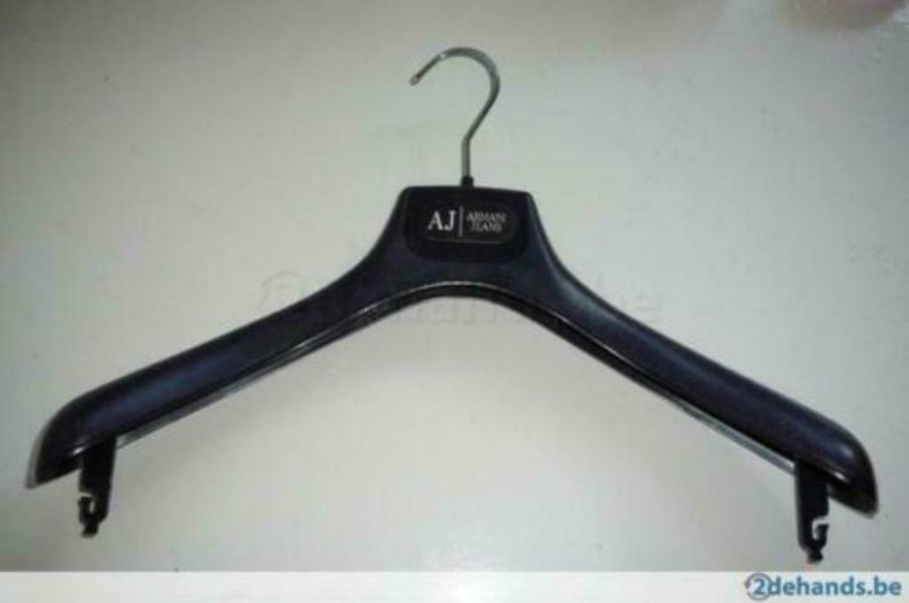 kleerhanger  A J Armani Jeans, Maison & Meubles, Envoi, Comme neuf, Synthétique, Autres types
