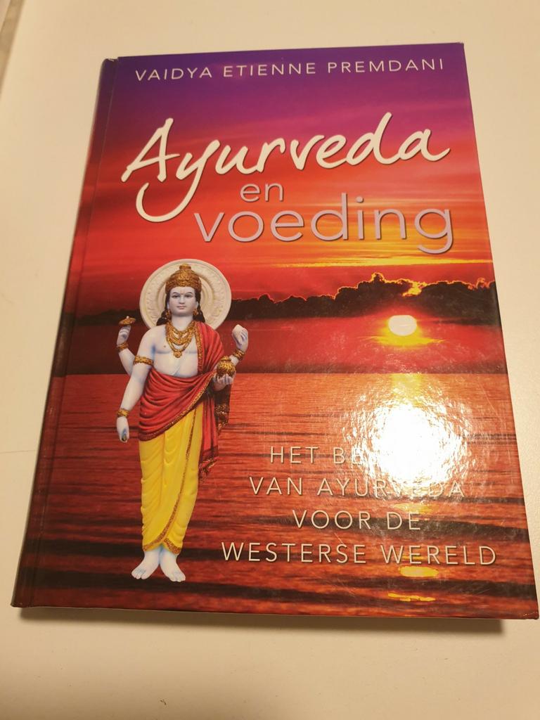 Vaidya Etienne Premdani - Ayurveda en voeding, Boeken, Ophalen of Verzenden, Zo goed als nieuw, Vaidya Etienne Premdani