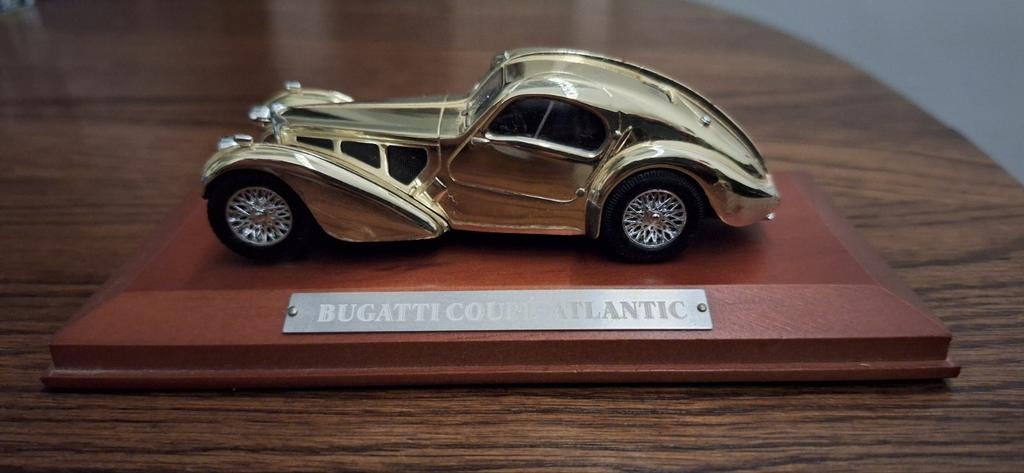 Bugatti coupé atlantic - Zilver model, Ophalen