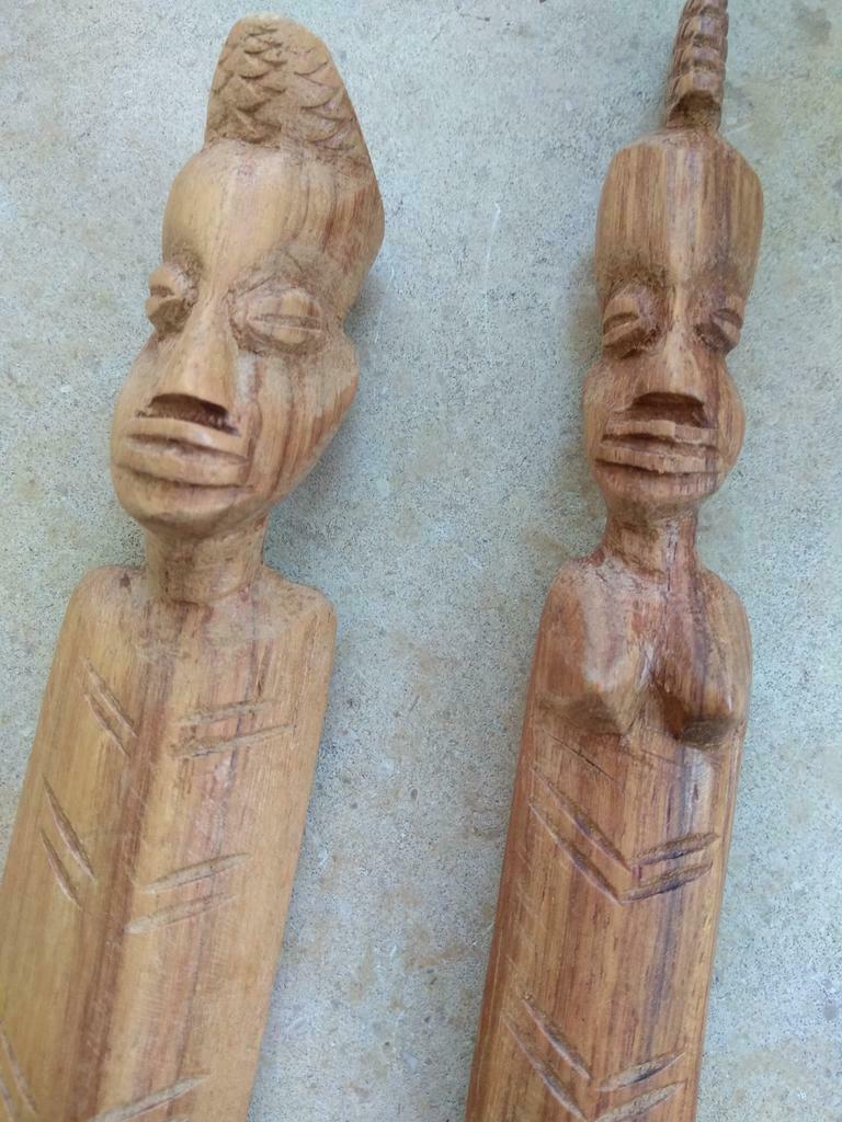Slabestek in hout (Afrika), Antiek en Kunst, Ophalen of Verzenden
