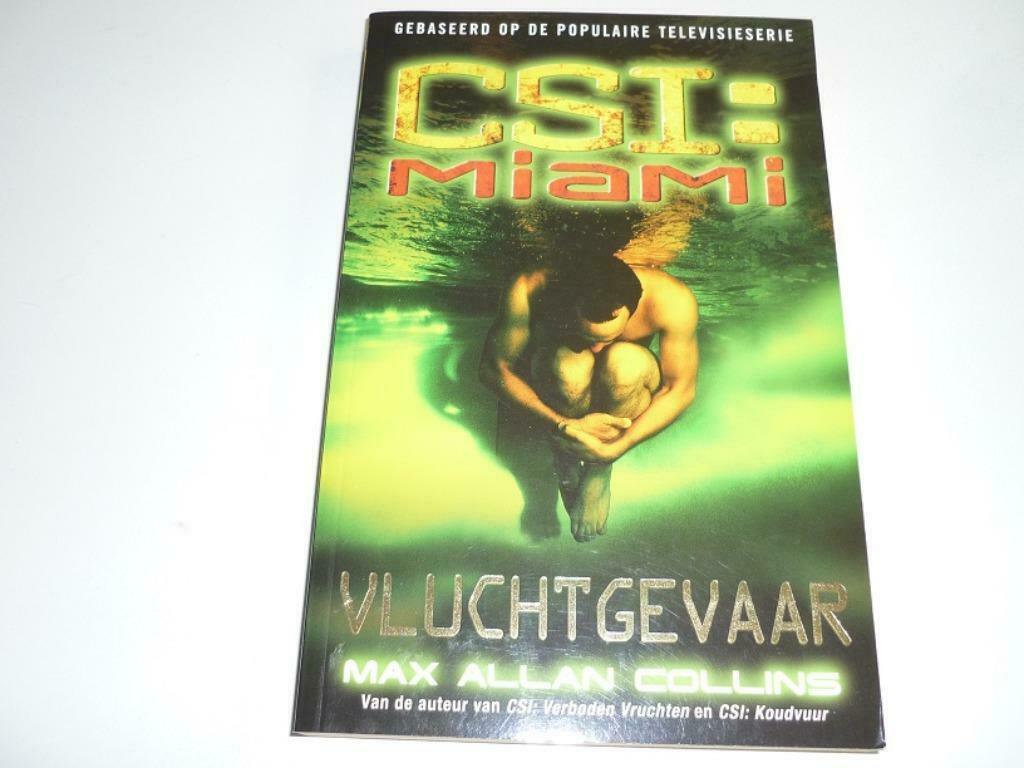 Vluchtgevaar van Max Allan Collins, Ophalen of Verzenden, Zo goed als nieuw