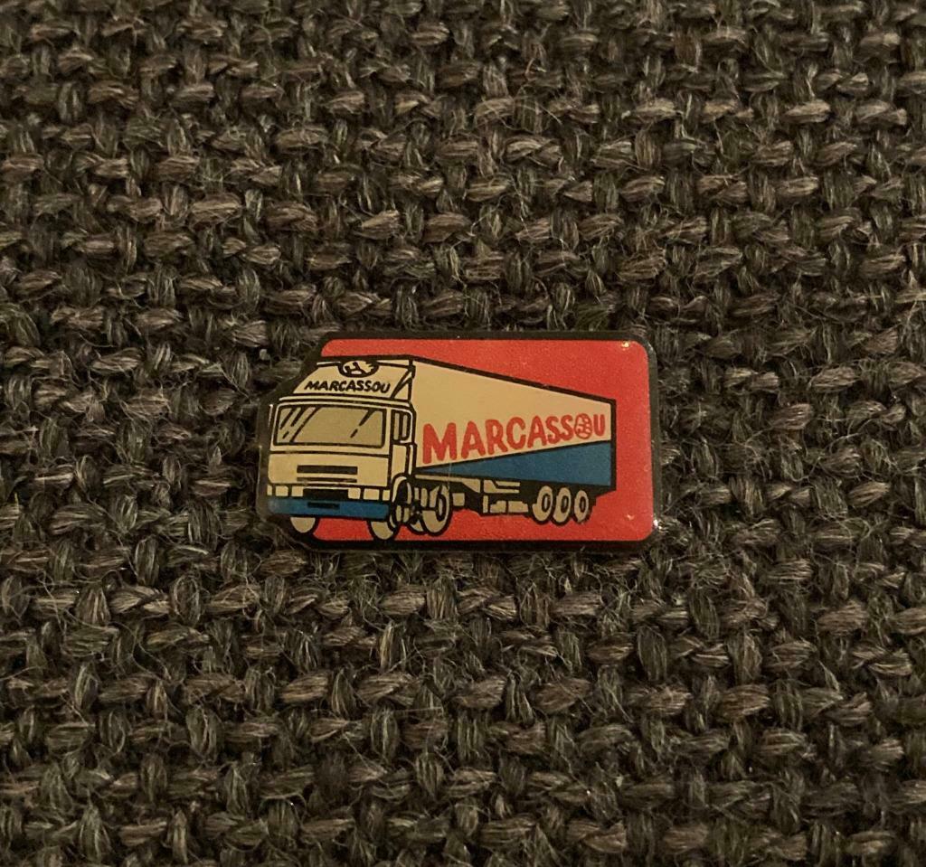 PIN - MARCASSOU - VRACHTWAGEN - CAMION, Collections, Envoi, Utilisé, Marque, Insigne ou Pin's