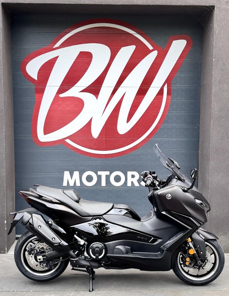 Yamaha Tmax Tech MAX Dark Magma @ BW Motors Malines, Motos, Motos | Yamaha, Entreprise, Scooter, 12 à 35 kW, 2 cylindres, Permis Moto A2 minimum