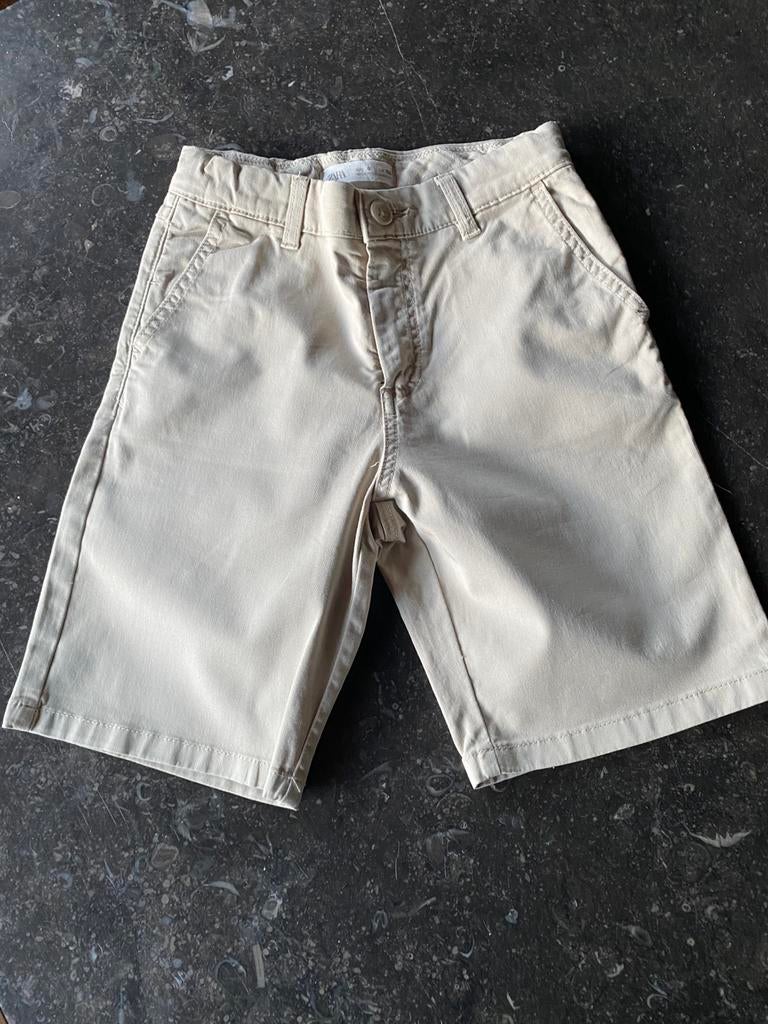 Beige bermuda, Ophalen of Verzenden, Zo goed als nieuw, Overige maten, Beige