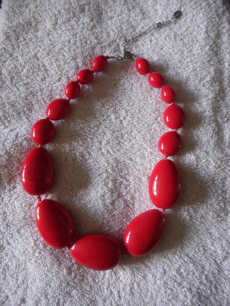 Halsketting 1, Bijoux, Sacs & Beauté, Colliers, Enlèvement ou Envoi, Utilisé, Rouge, Synthétique