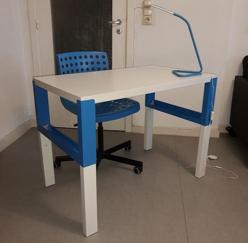 IKEA Table et Chaise et Lampe de bureau, Ophalen, Zo goed als nieuw, Blauw, Bureaustoel