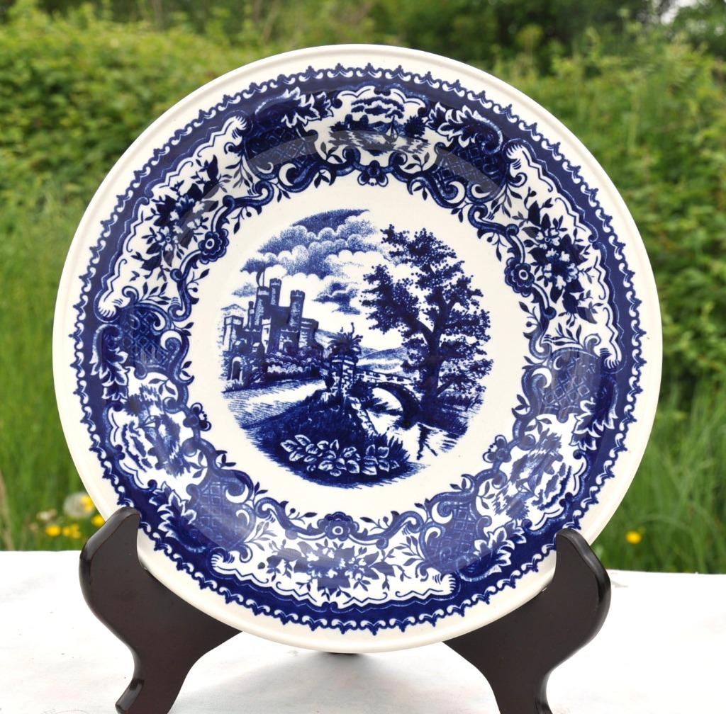 assiette plate boch decor bleu pont et chateau, Enlèvement ou Envoi