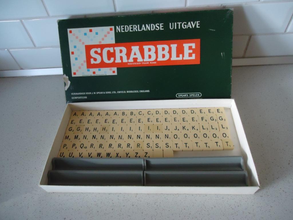 Vintage Scrabble van Spears Games in prima staat., Een of twee spelers, Ophalen of Verzenden, Zo goed als nieuw, Spear's Games