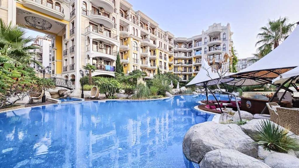 Appartement de 3 chambres à Harmony Suites Monte Carlo, Bulgaria, Ville, 4 pièces, Appartement