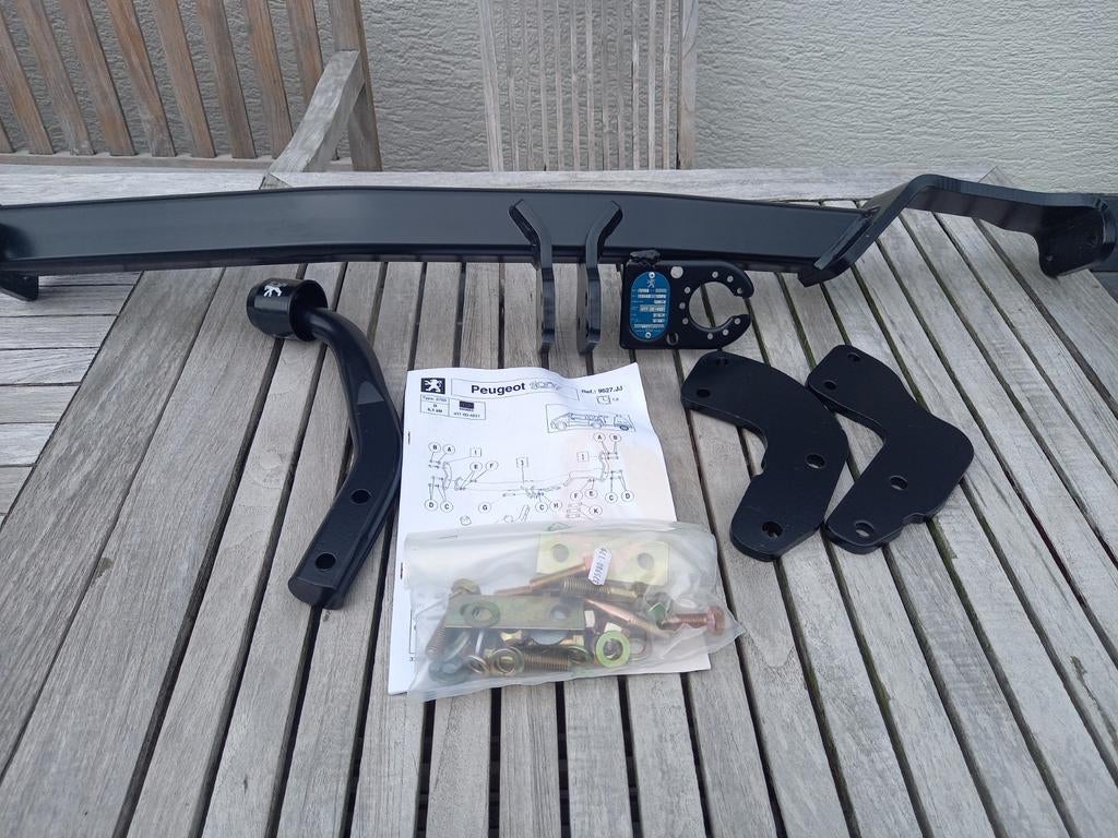ATTACHE DE REMORQUE 1007 NEUVE BOULE FIXE 245€ VENDUE 120€, Neuf