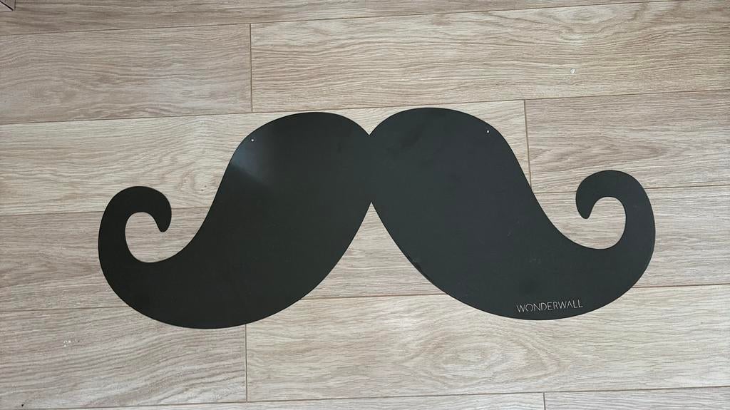 Wonderwall magneetbord snor, Ophalen, Zo goed als nieuw