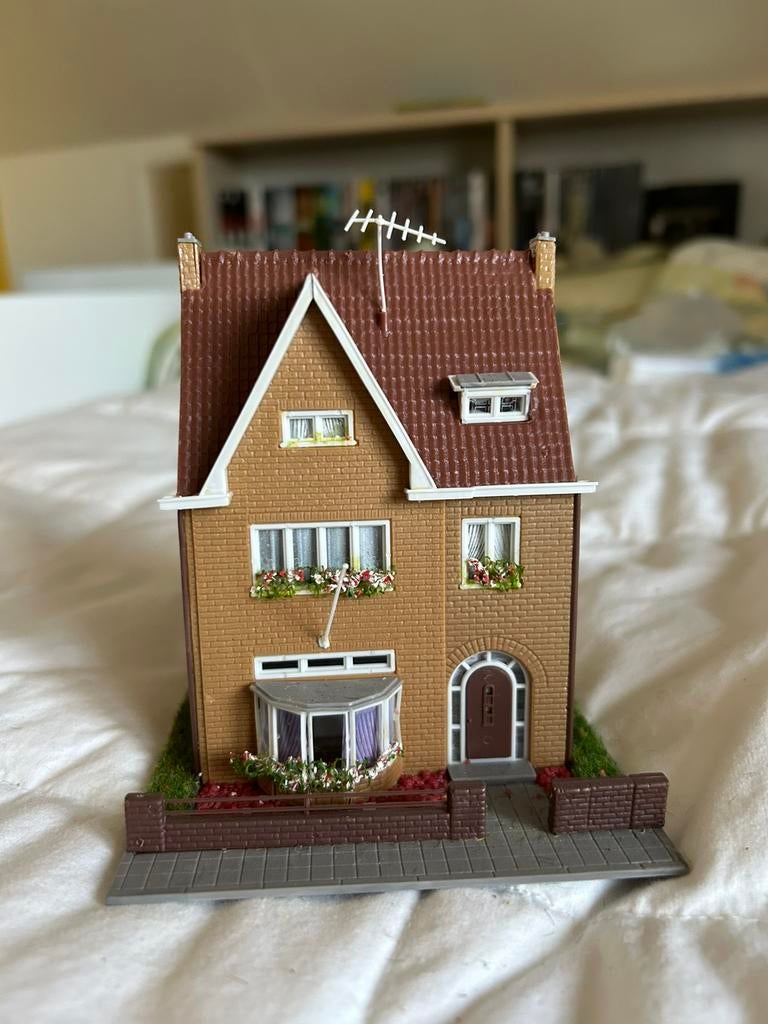 Huis H0 - decoratie modeltreinbouw, Ophalen, Zo goed als nieuw