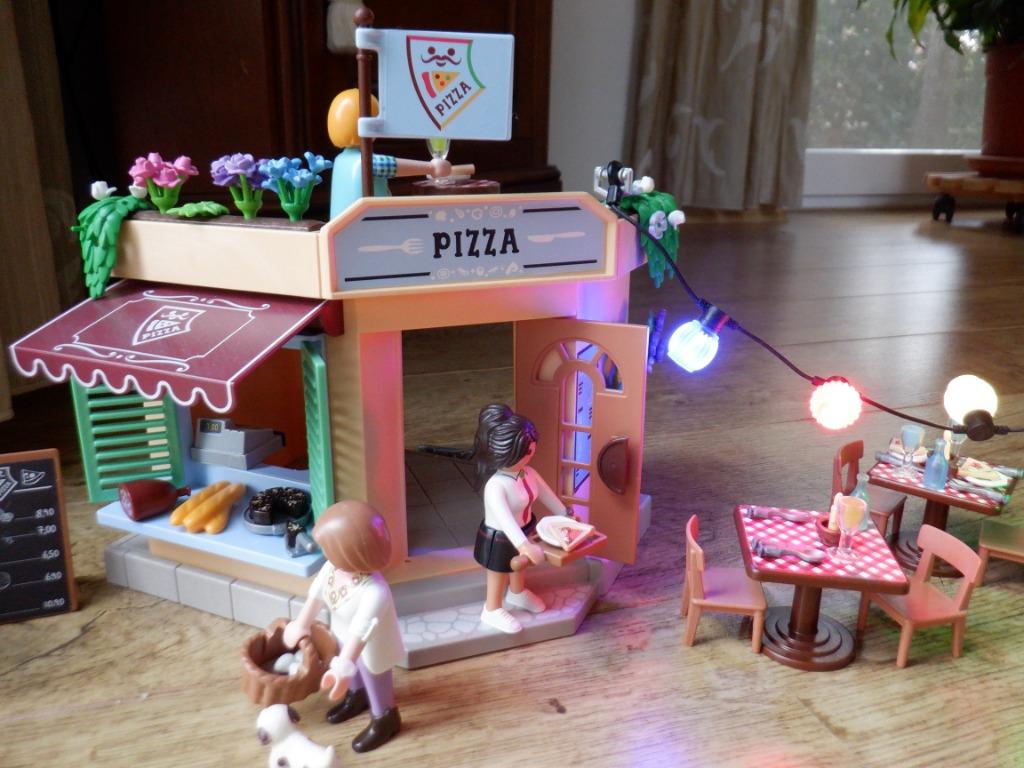 Playmobil 70336 pizzeria/winkel + lampjes & vuur - als nieuw, Enlèvement ou Envoi, Comme neuf, Ensemble complet