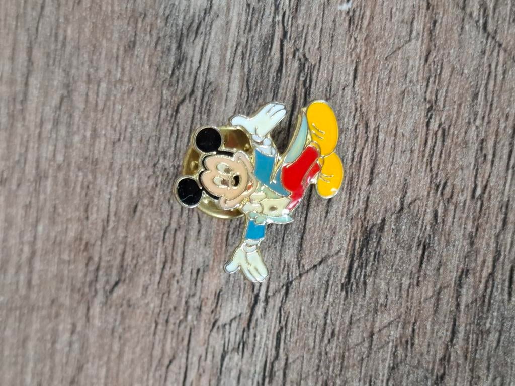 Épinglette Disney Mickey Mouse, Envoi, Comme neuf