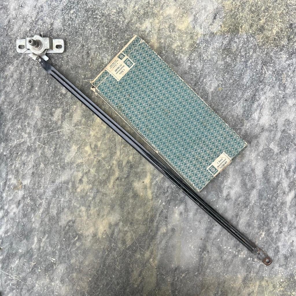 VW Deurslotmechanisme rechts Kever 1965 - 1966 111837022C, Ophalen of Verzenden, Gebruikt