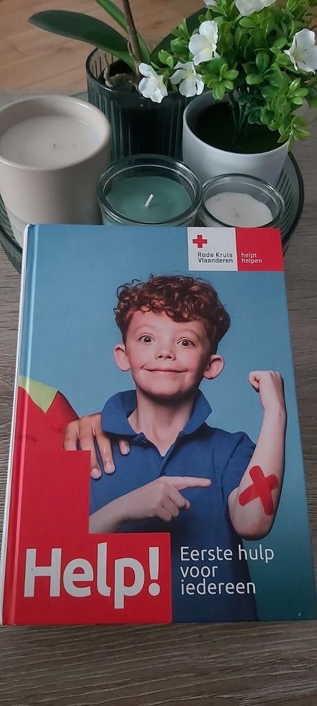 Rode Kruis Eerste Hulp voor iedereen Handboek, Boeken, Ophalen, Zo goed als nieuw