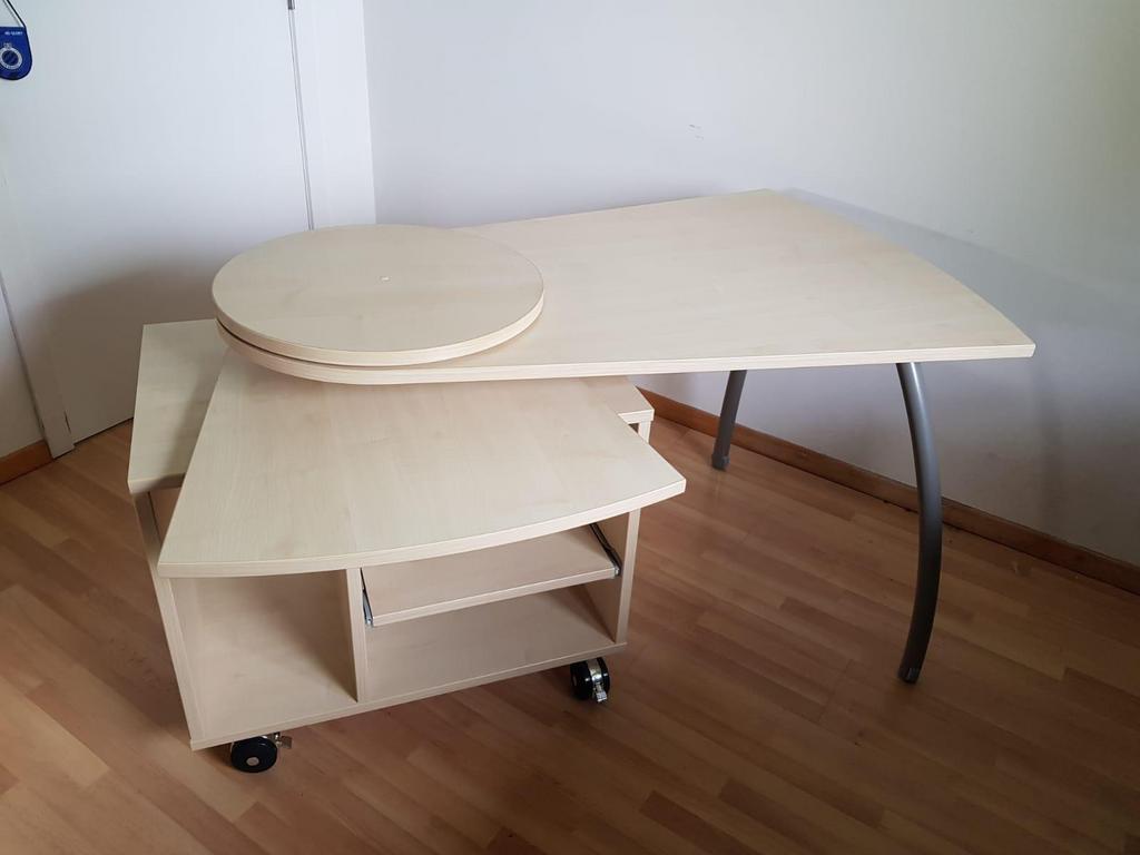 Bureau en computertafel ,afhalen wespelaar ,perfecte staat, Ophalen, Zo goed als nieuw