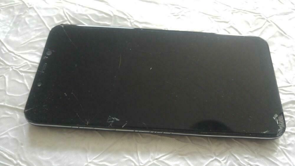 Gsm smartphone telefoon pocophone poco f1 pour pièces, Télécoms, Enlèvement ou Envoi, Utilisé