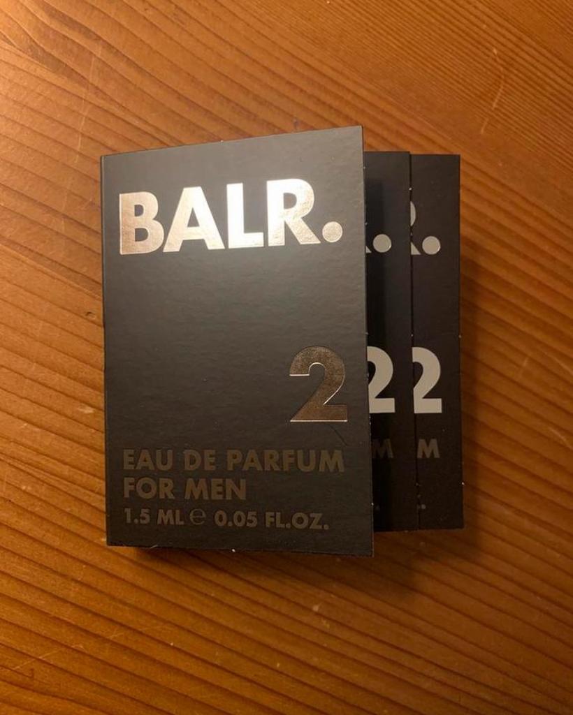Eau de parfum pour hommes et femmes BALR., Collections, Enlèvement, Neuf, Échantillon ou Testeur, Plein