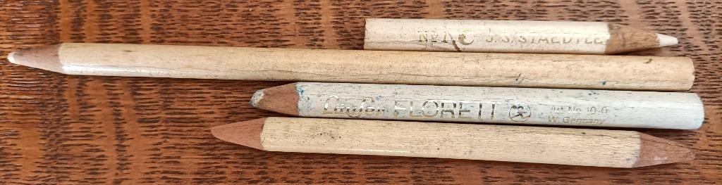 4 Crayons blancs STAEDTLER J.S. 1 ou Läufer FLORELI 10, Ophalen of Verzenden, Gebruikt