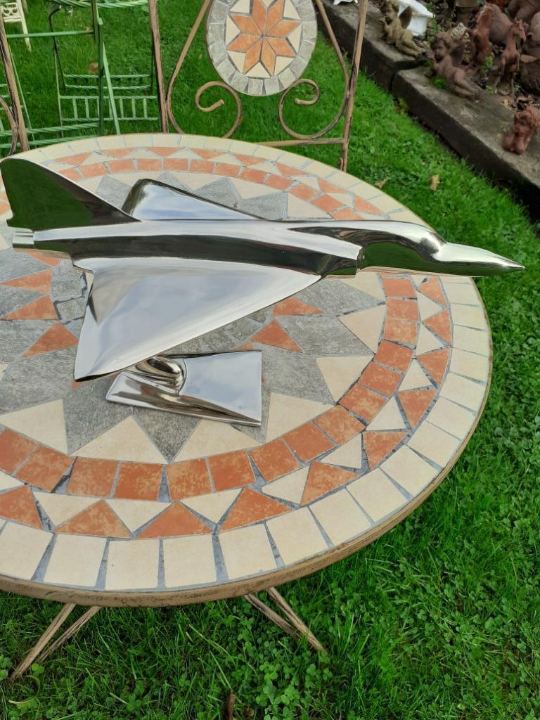 PRACHTIG GEVECHTSVLIEGTUIG VAN GEGOTEN ALUMINIUM, Verzamelen, Luchtvaart en Vliegtuigspotten, Ophalen of Verzenden, Zo goed als nieuw
