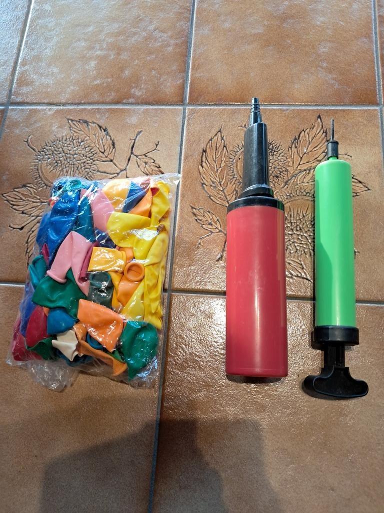 Set pompjes en ballonnen, Ophalen of Verzenden