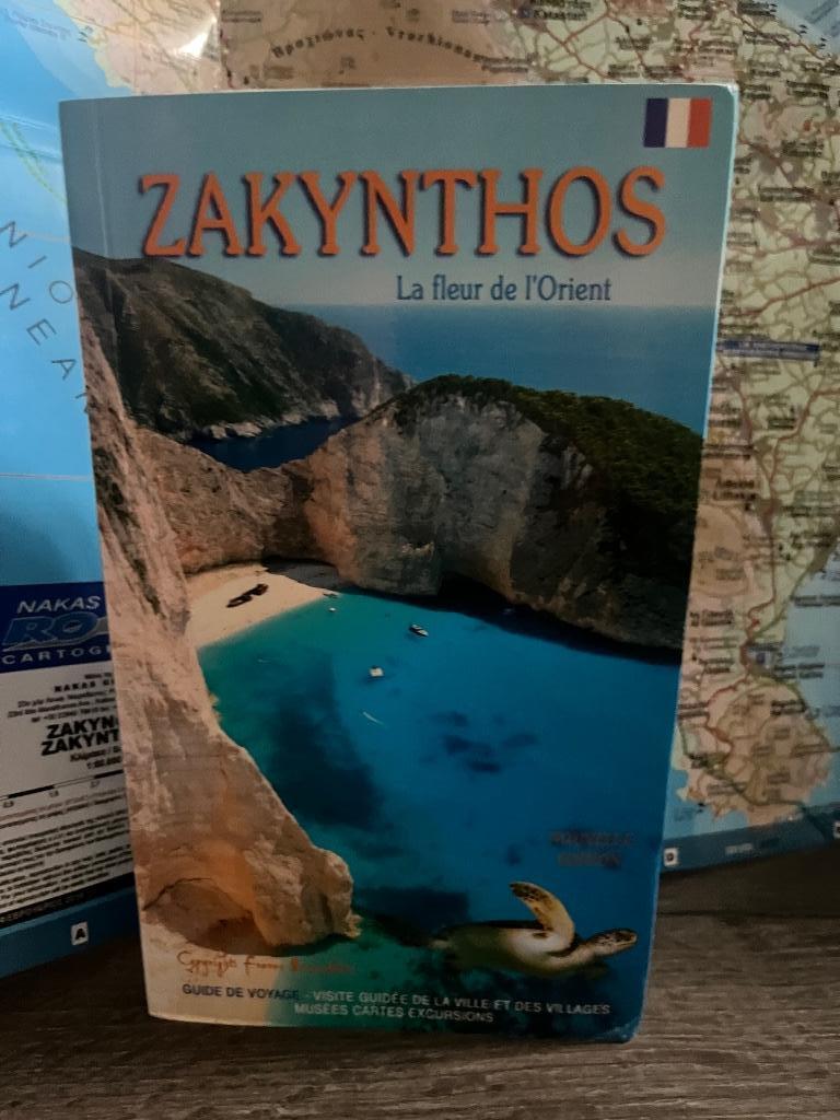 Livre Zakynthos 2024 en français + carte ., Guide ou Livre de voyage, Autres marques, Comme neuf, Enlèvement