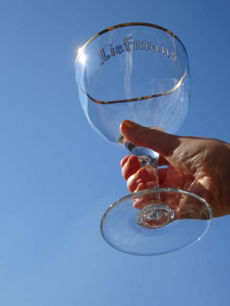 Bierglas Liefmans 33 cl op voet, Ophalen, Zo goed als nieuw, Glas of Glazen, Overige merken