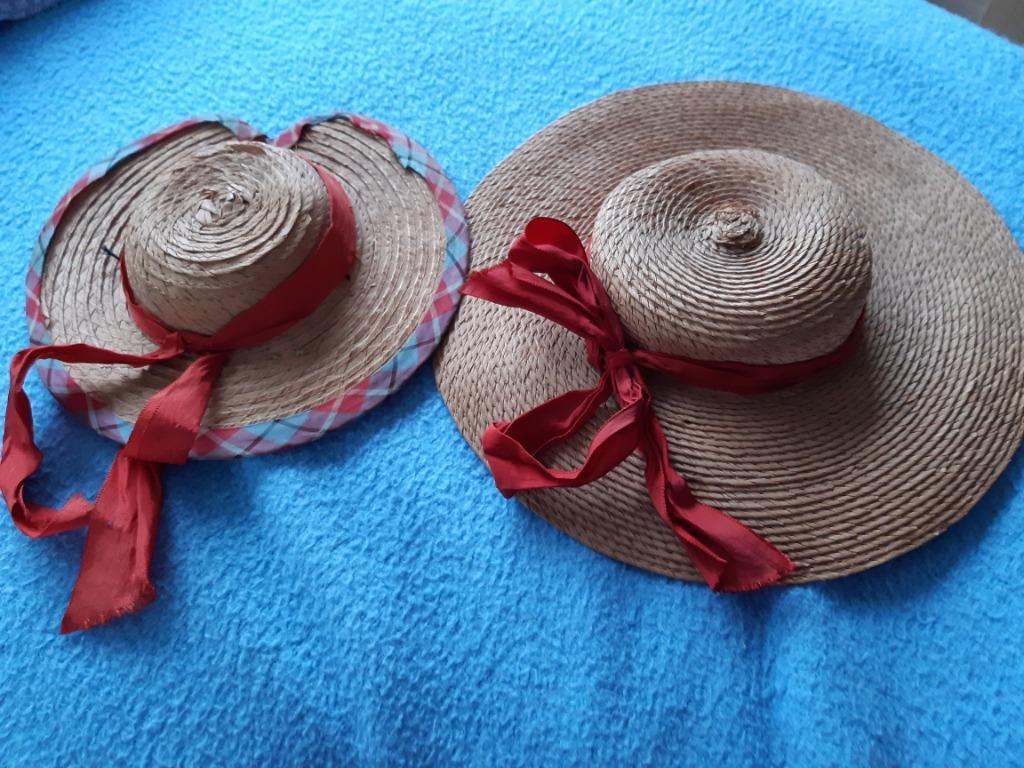 chapeaux de poupée en osier vintage 2 pièces, Enlèvement ou Envoi, Utilisé