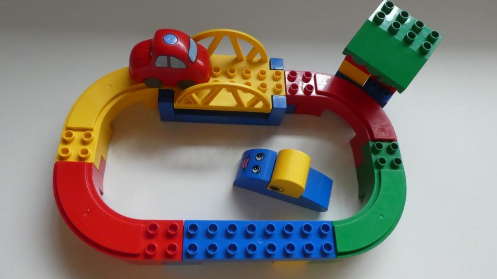 spoorbaantje met autootje, Ophalen, Gebruikt, Complete set, Duplo