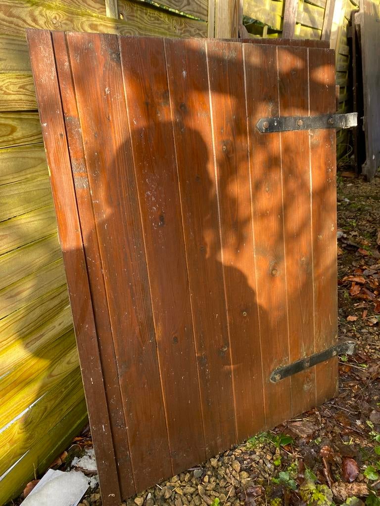 Plusieurs paires de volets bois brun, Ophalen, Gebruikt